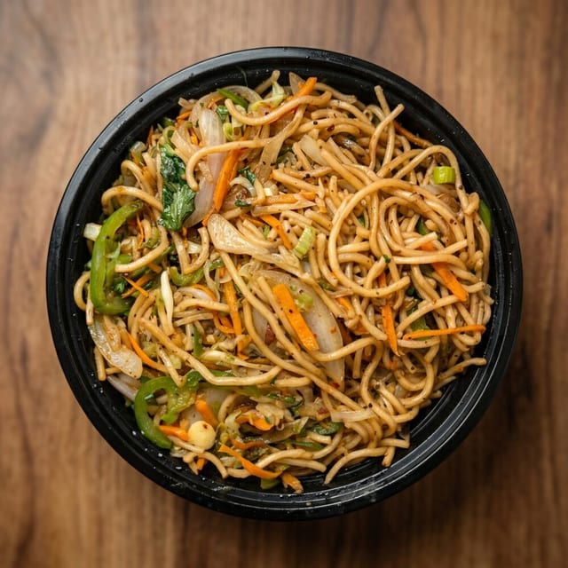 Veg Hakka Noodle.